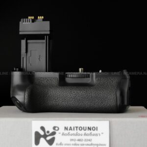 ( Used!! ) Canon Battery Grip BG-E8 For Canon EOS 550D, 600D, 650D, 700D
