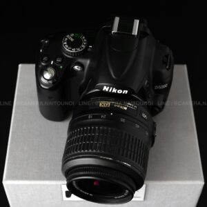 ( Used!! ) Nikon D5000 + Nikon AF-S 18-55 F3.5-5.6G VR + Meike Battery Grip MK-D5000