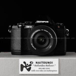 ( Used!! ) Olympus OM-D E-M10 Black + Olympus 14-42 F3.5-5.6